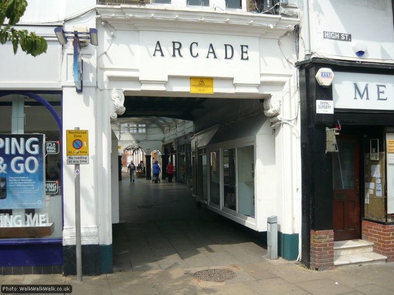 The route leads up through the old Arcade